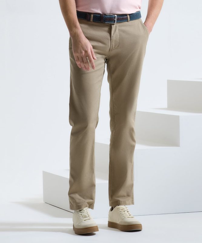 Classic fit chinos